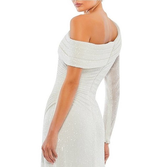 New Mac Duggal Asymmetric One Shoulder Thigh High Slit Ruched Sequin Gown Size 4 - Picture 4 of 13